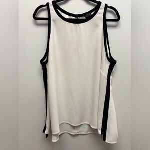 4 for $25 🍒 Michel Studio Elegant Black and White Sleeveless Top